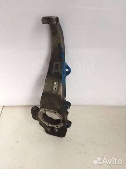 Поворотный кулак передний правый на Infiniti Fx/QX