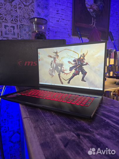 17,3 игровой MSI (RTX3050Ti/16/512/Corei5)