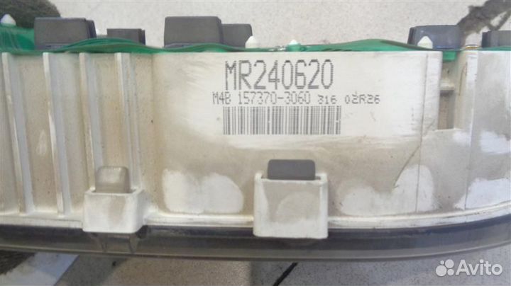 Панель приборов Mitsubishi Galant E5 1992-1998