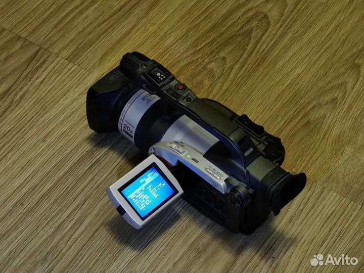 Видеокамера Canon DM-XM1