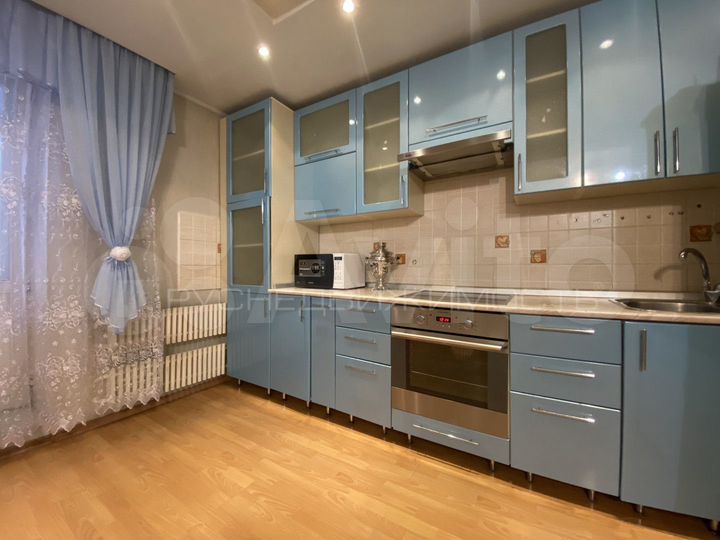 3-к. квартира, 81 м², 3/11 эт.