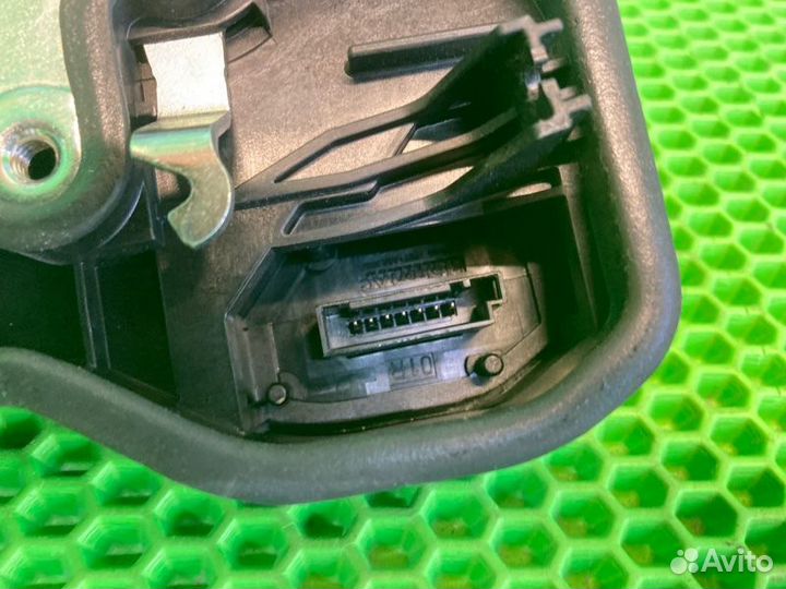 Замок боковой двери передний правый Bmw X5 E70