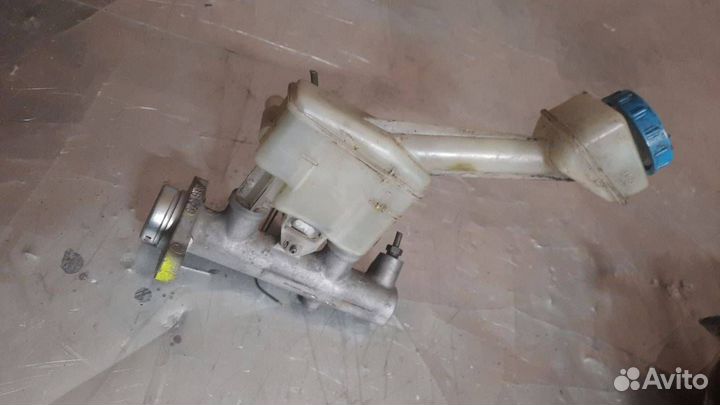 Главный тормозной цилиндр Nissan Primera P12 P12E