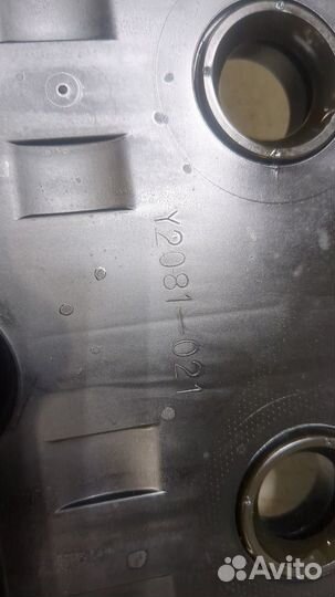 Крышка клапанная двс Nissan 350Z, 2006