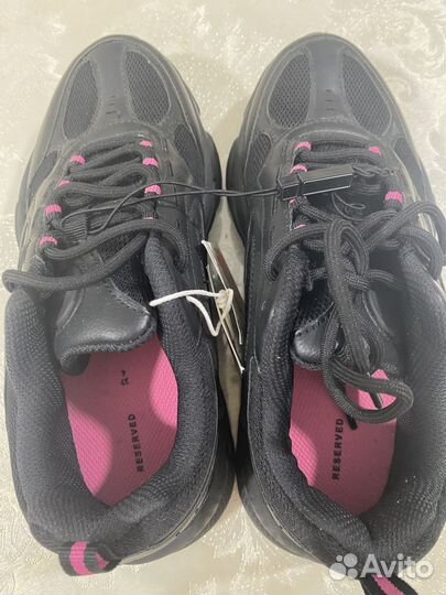 Кроссовки женские