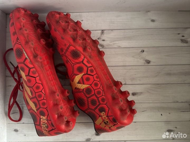 Бутсы футбольные Перчатки вратарские