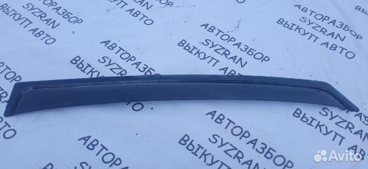 Дефлектор бокового стекла задний левый VAG Polo