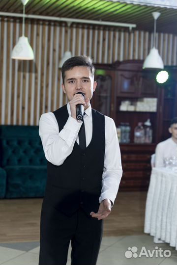 Ведущий / включено: DJ и муз./свет. оборудование