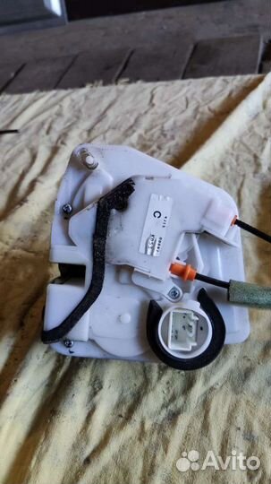 Замок задней правой двери Mazda CX-5 2014