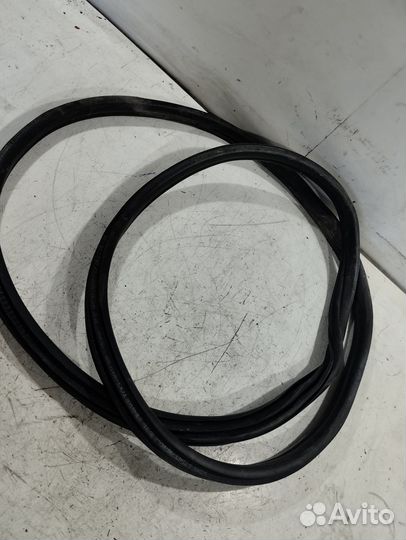 Уплотнитель двери передний правый (BMW 3 G20/G21)