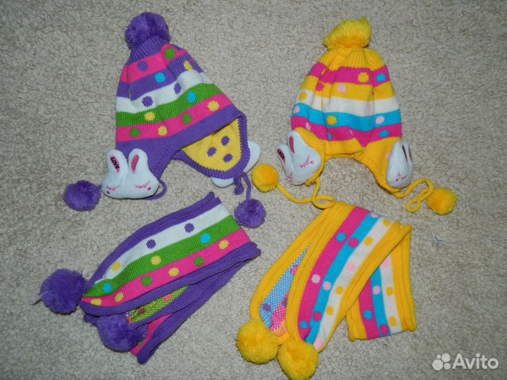 Шапочка с зайчиками на ушках и шарфик на 1-3 года