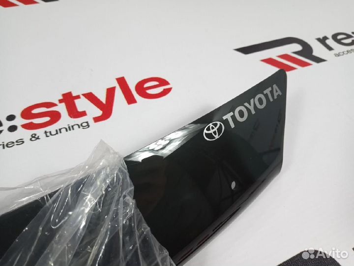 Дефлектор капота Toyota Land Cruiser 200 K2133