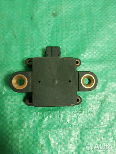 Датчик ускорения audi 443907388