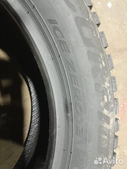 Pirelli Scorpion Ice Zero 2 235/55 R19 105H