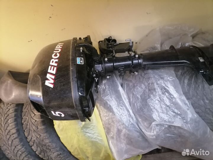 Лодка + мотор + 5 жилетов