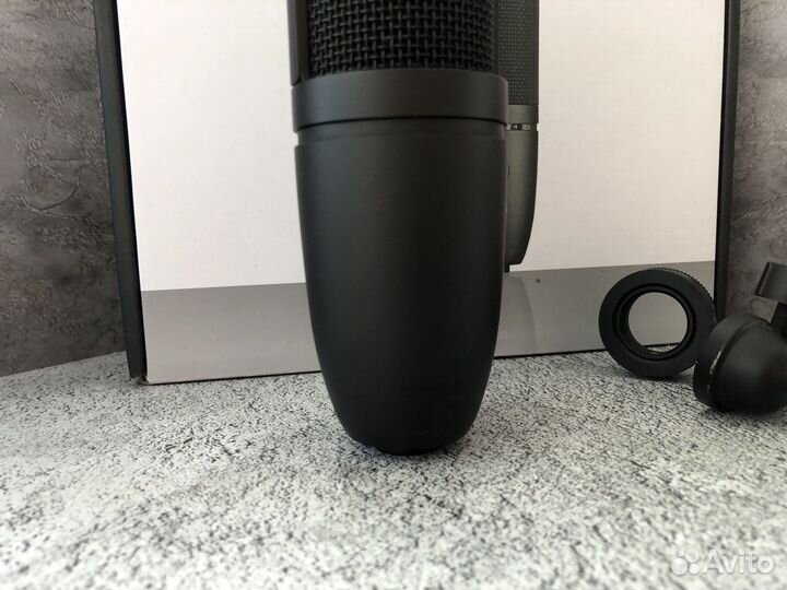 Микрофон студийный AKG p120