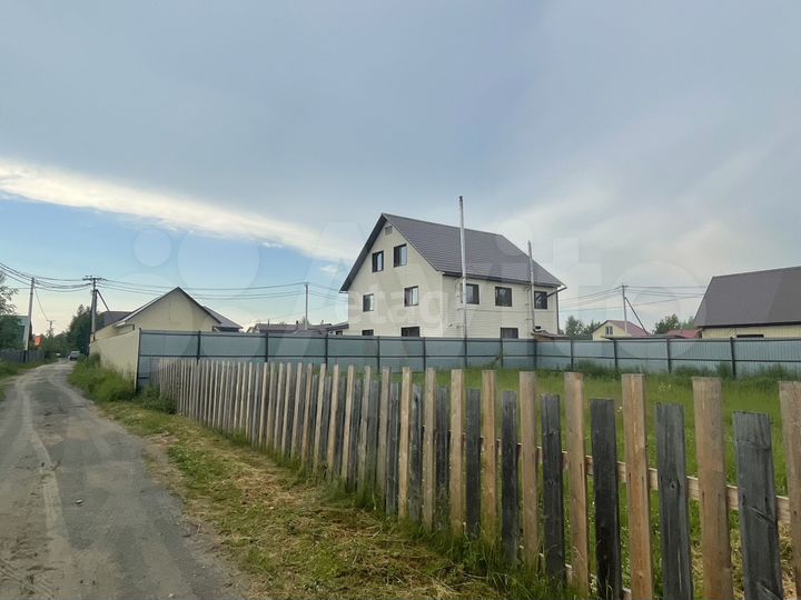 Дом 75,3 м² на участке 9,8 сот.