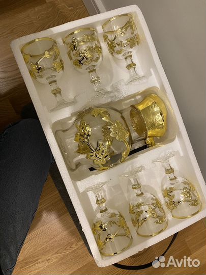 Графин с рюмками