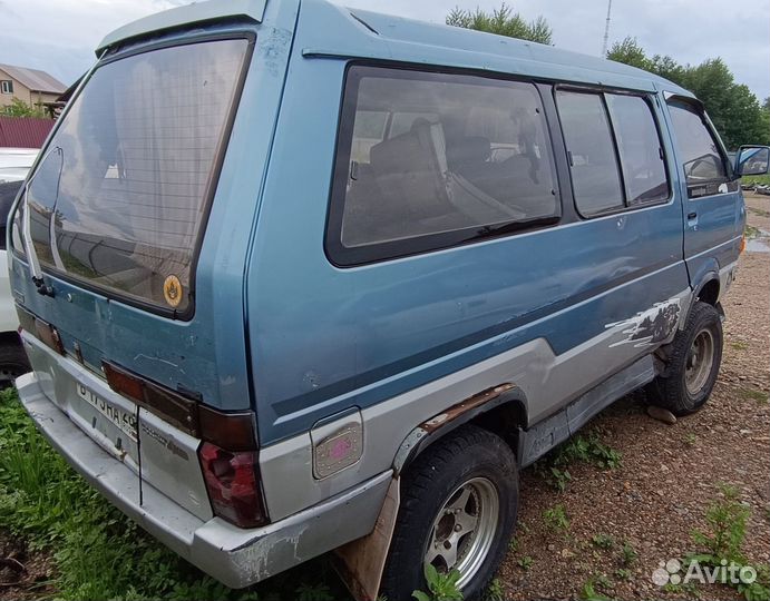 Nissan Largo 1992 LD20T в полный разбор