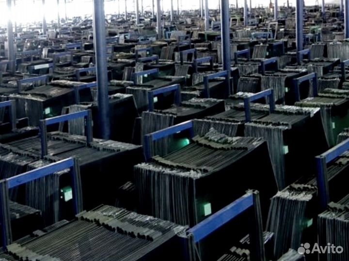 Стекло дверное левое плоское John Deere