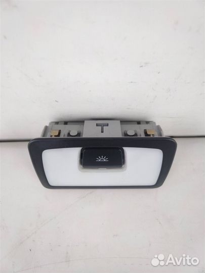 Плафон салонный задний ауди Q7 2005