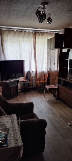 2-к. квартира, 42 м², 1/4 эт.