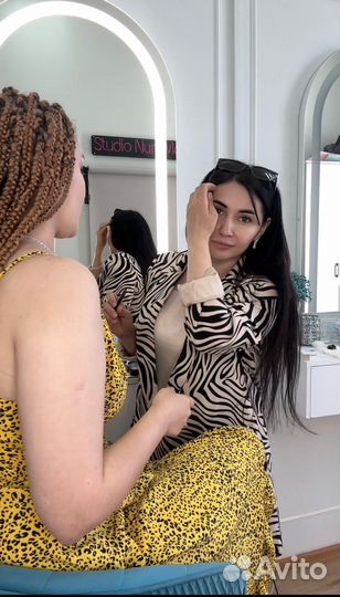 Модель на макияж