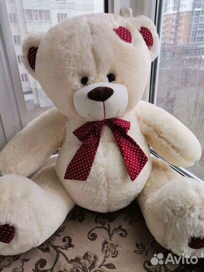 Продам очень красивого медведя, большой, новый