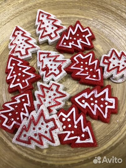 Набор разного новогоднего декора