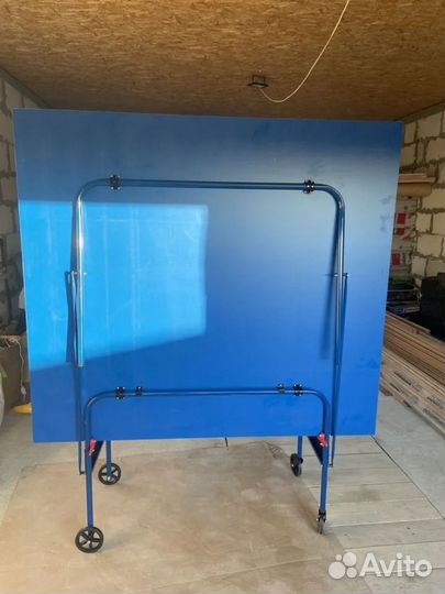 Теннисный стол для помещения