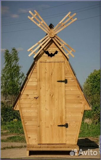 Дачный туалет деревянный с установкой тлф 456
