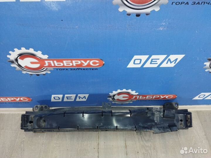 Усилитель бампера Volkswagen Jetta 6 2010