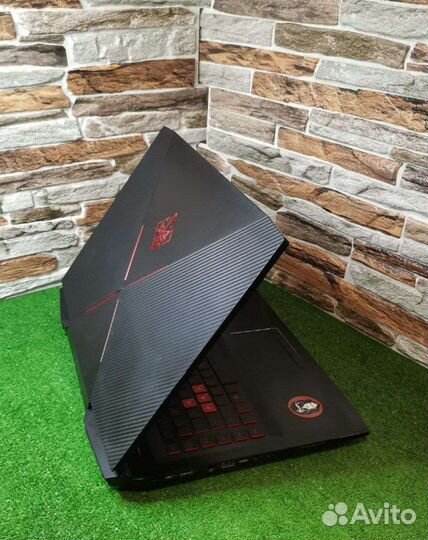 Игровой ноутбук HP Omen 17/i5 7го/1050/8озу/ssd