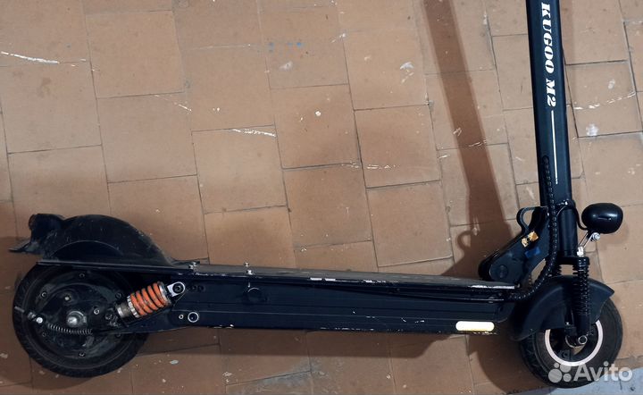 Продам электросамокат kugo M2 (сост. - свежий)