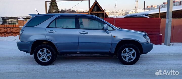 Toyota Harrier 2.4 AT, 2000, 300 000 км