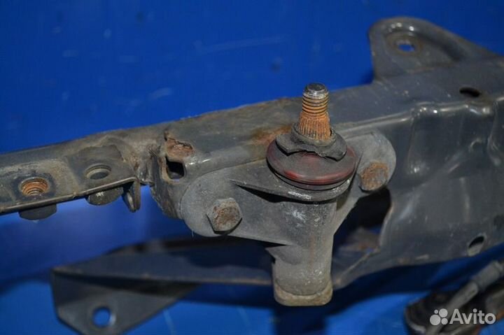 Трапеция стеклоочистителя лобового стекла scania R