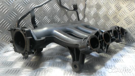Впускной коллектор бензиновый mercedes benz C-clas