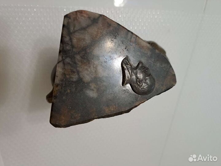 Статуэтка ленин