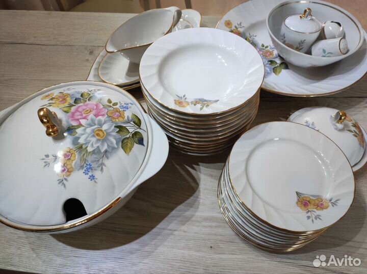 Столовый сервиз на 12 персон