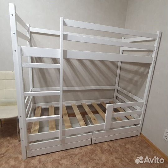 Двухъярусная детская кровать из сосны