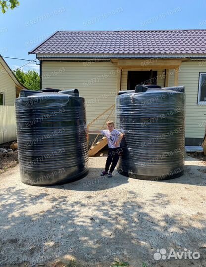 Пластиковая емкость