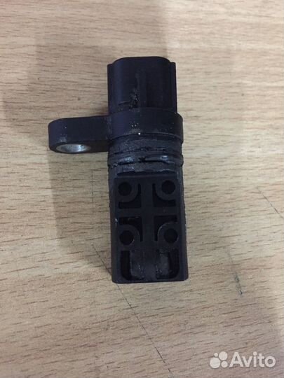 Датчик положения коленвала Nissan Murano Z50 3.5