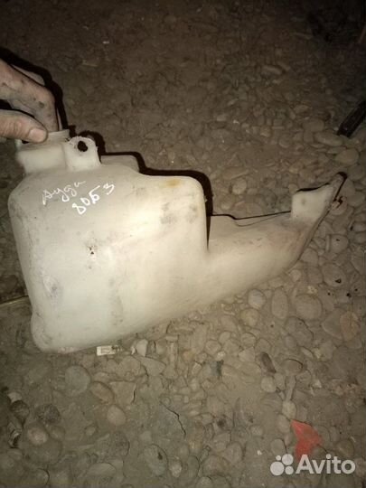 Бачок стеклоомывателя Audi 80 B3