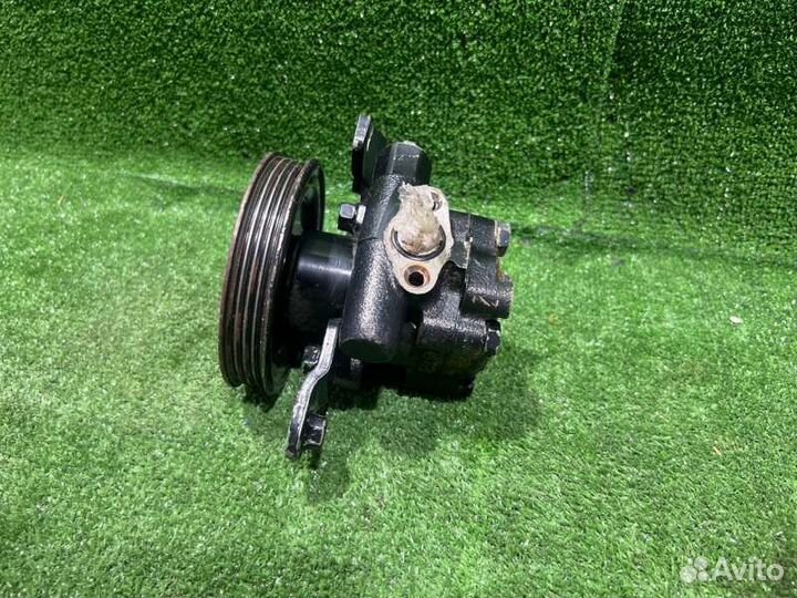 Насос гидроусилителя руля Nissan Avenir 2000