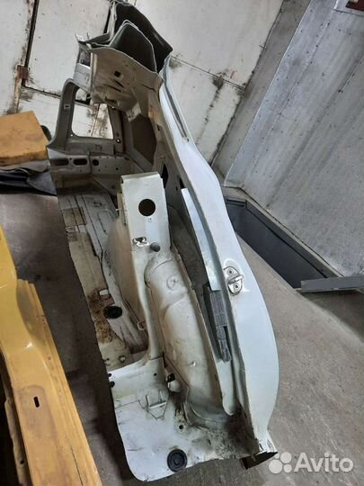 Заднее левое крыло Skoda Octavia Tour