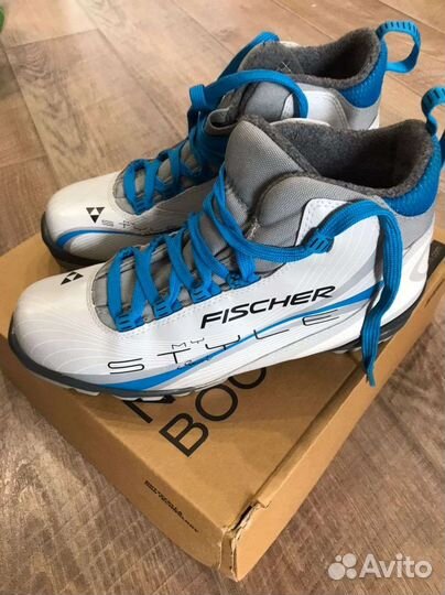 Лыжные женские ботинки fisher 42 размер