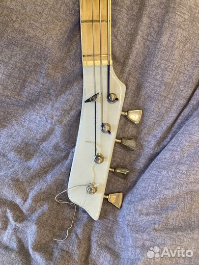 Бас гитара урал