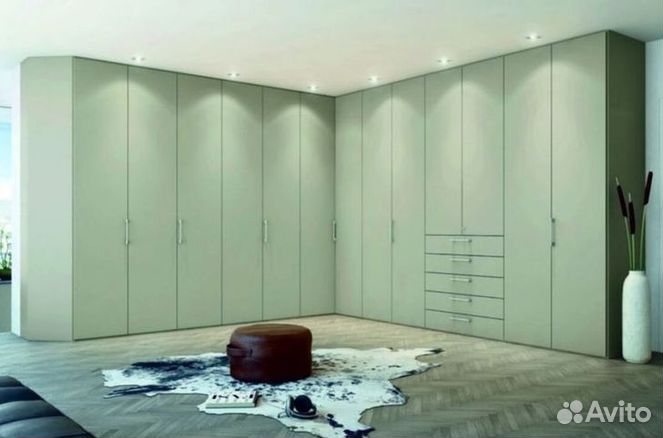 Шкаф двухстворчатый