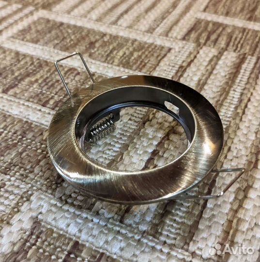 Светильники встраиваемые