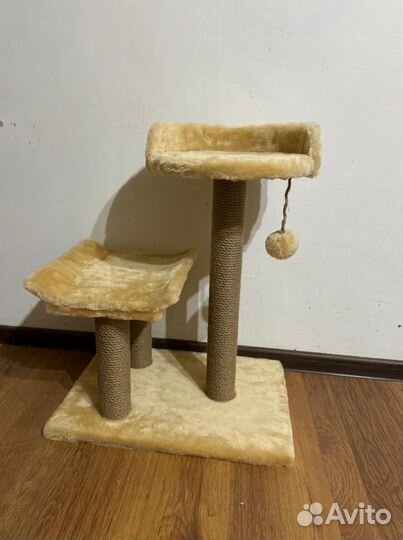 Двойная когтеточка с лежанками для котиков